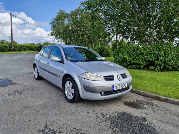 Renault Megane Saloon, Petrol, 2005, Silver