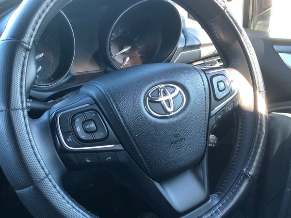 Toyota Avensis Saloon, Diesel, 2017, White