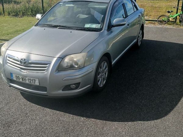 Toyota Avensis Saloon, Petrol, 2010, Grey