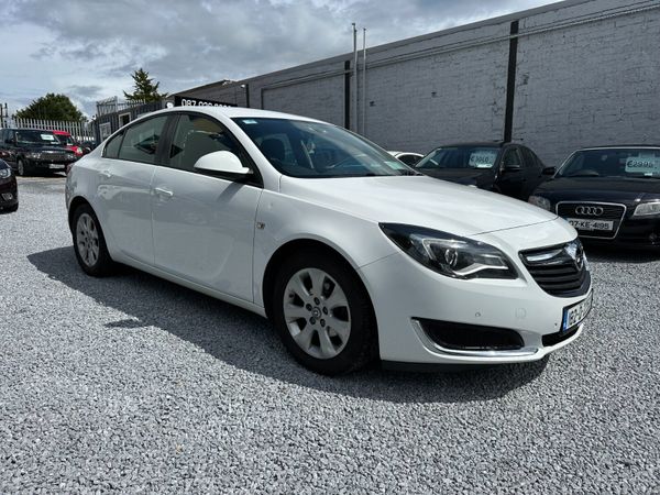 Opel Insignia Saloon, Diesel, 2016, White