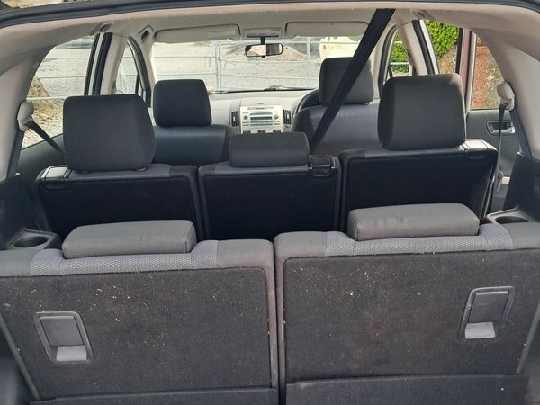Toyota Corolla MPV, Petrol, 2009, Silver