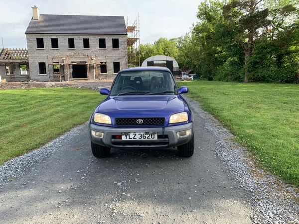 Toyota RAV4 SUV, Petrol, 2000, Blue