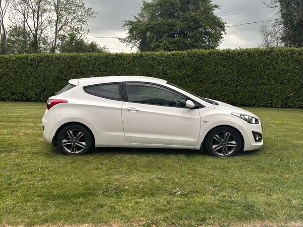Hyundai i30 Hatchback, Diesel, 2013, White