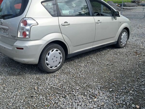Toyota Corolla MPV, Petrol, 2009, Silver