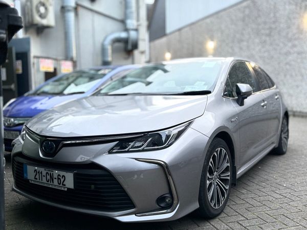 Toyota Corolla Saloon, Petrol Hybrid, 2021, Grey