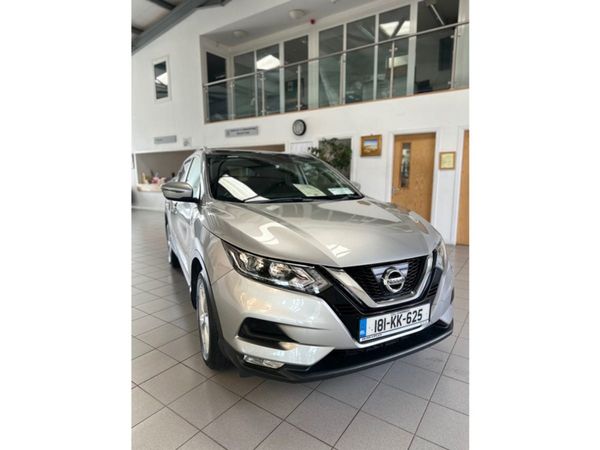 Nissan Qashqai MPV, Petrol, 2018, Silver