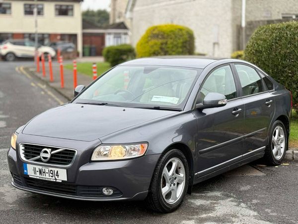 Volvo S40 Saloon, Diesel, 2011, Grey