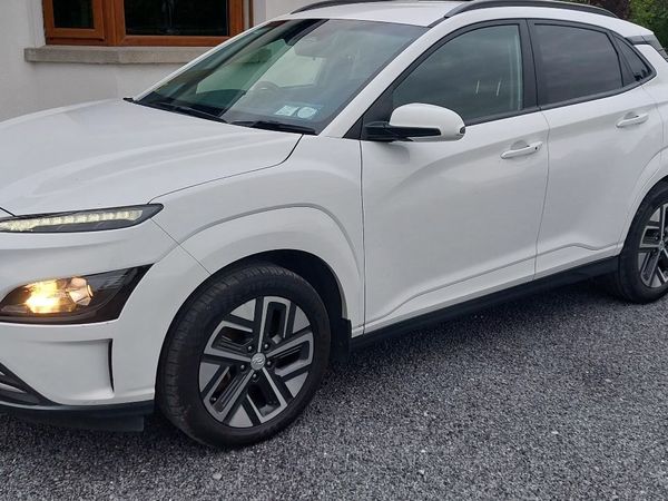 Hyundai KONA MPV, Electric, 2023, White