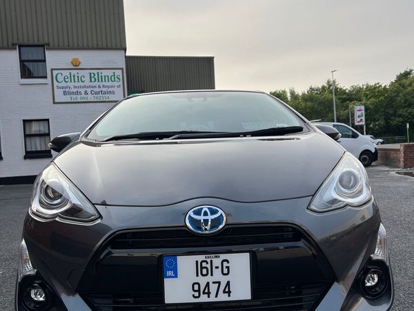 Toyota Aqua Hatchback, Petrol Hybrid, 2016, Grey