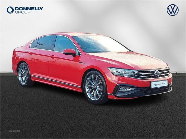 Volkswagen Passat , Petrol, 2022, Red