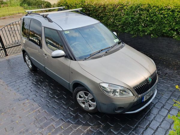 Skoda Roomster MPV, Diesel, 2012, Beige