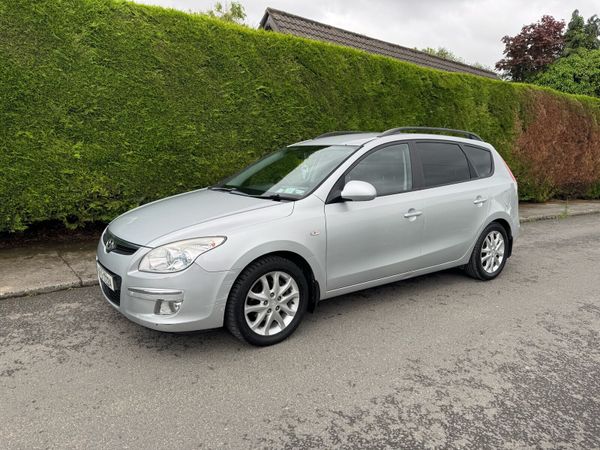 Hyundai i30 Estate, Diesel, 2010, Silver