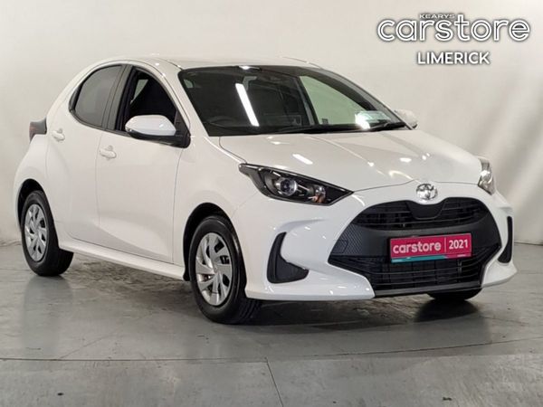 Toyota Yaris Hatchback, Petrol, 2021, White