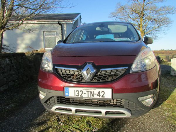 Renault Scenic MPV, Diesel, 2013, Red