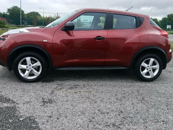 Nissan Juke SUV, Diesel, 2014, Red