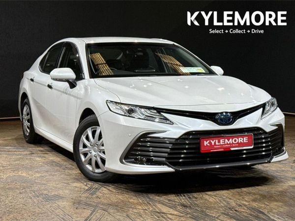 Toyota Camry Saloon, Hybrid, 2021, White