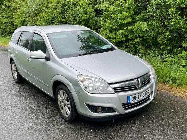 Vauxhall Astra Estate, Diesel, 2009, Silver
