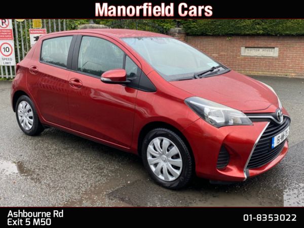 Toyota Yaris Hatchback, Petrol, 2015, Red