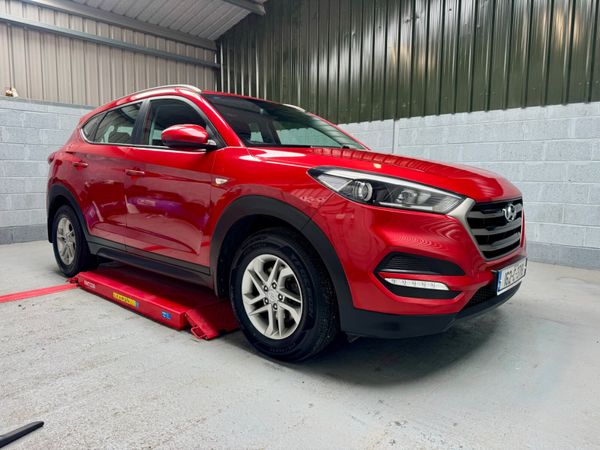 Hyundai Tucson SUV, Diesel, 2016, Red