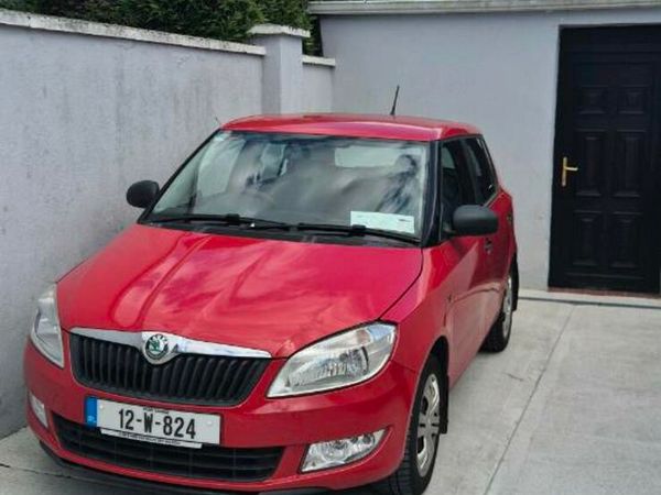 Skoda Fabia Hatchback, Petrol, 2012, Red