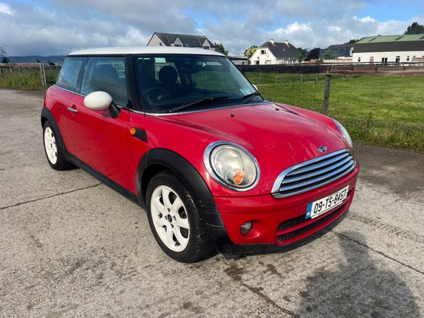 Mini Cooper Hatchback, Diesel, 2009, Red