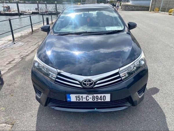 Toyota Corolla Saloon, Petrol, 2015, Black
