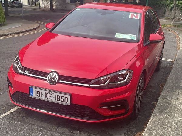 Volkswagen Golf Estate, Petrol, 2019, Red
