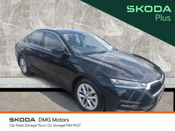 Skoda Octavia Saloon, Petrol, 2022, Black