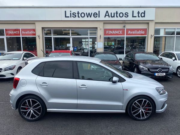 Volkswagen Polo Hatchback, Petrol, 2015, Silver
