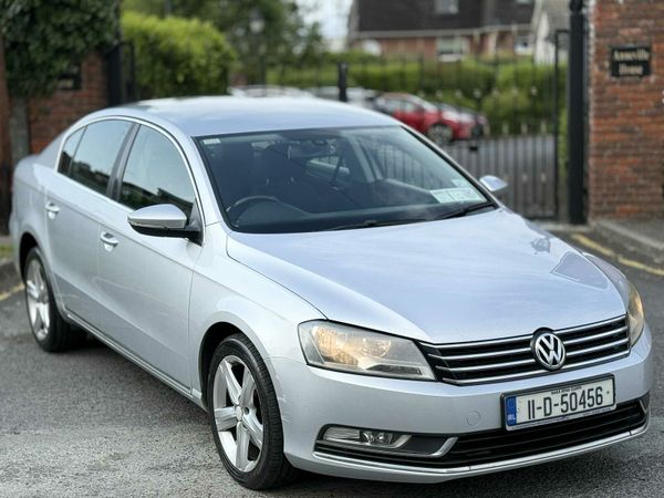 Volkswagen Passat Saloon, Diesel, 2011, Silver