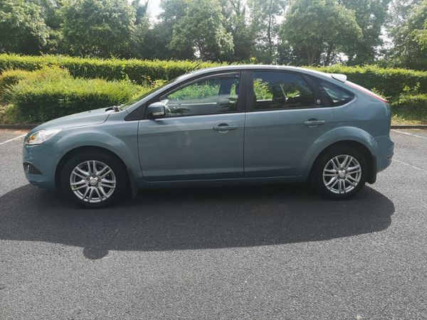 Ford Focus Hatchback, Diesel, 2009, Grey