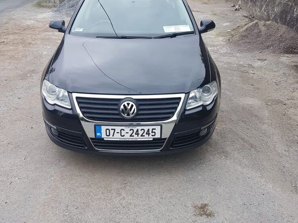 Volkswagen Passat Saloon, Petrol, 2007, Black