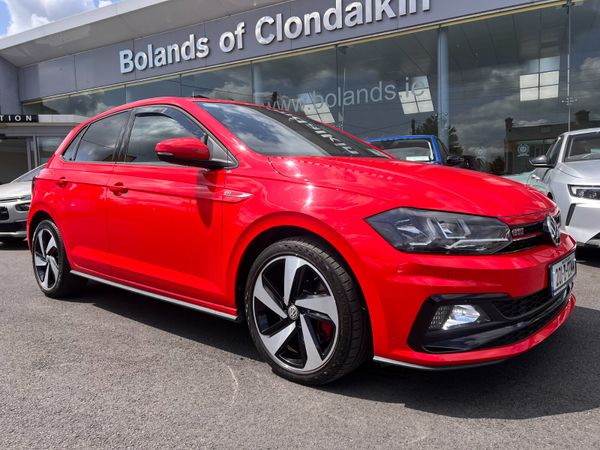 Volkswagen Polo Hatchback, Petrol, 2020, Red