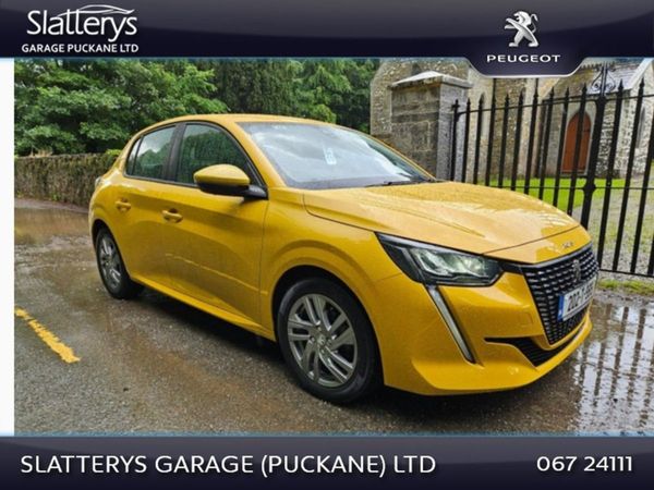 Peugeot 208 Hatchback, Petrol, 2020, Yellow