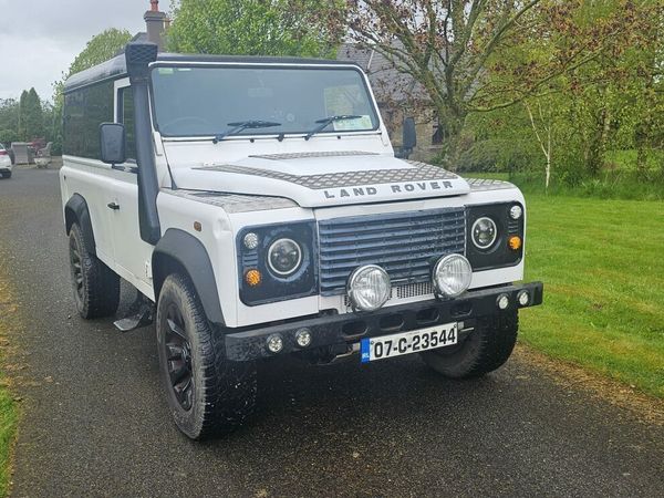 Land Rover Defender SUV, Diesel, 2007, White
