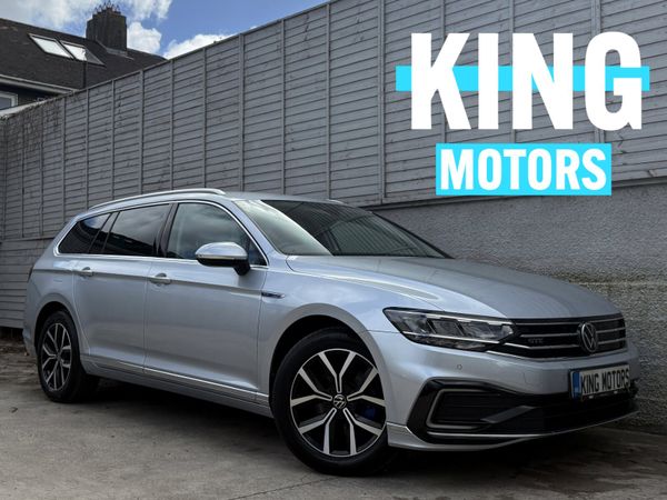 Volkswagen Passat Estate, Petrol Hybrid, 2022, Silver