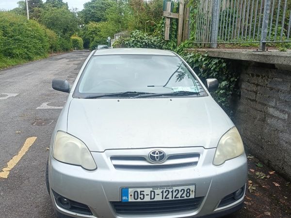 Toyota Corolla Hatchback, Petrol, 2005, Silver