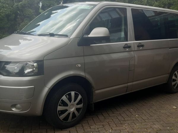 Volkswagen Shuttle MPV, Diesel, 2012, Beige