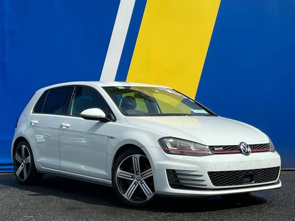 Volkswagen Golf Hatchback, Petrol, 2016, White