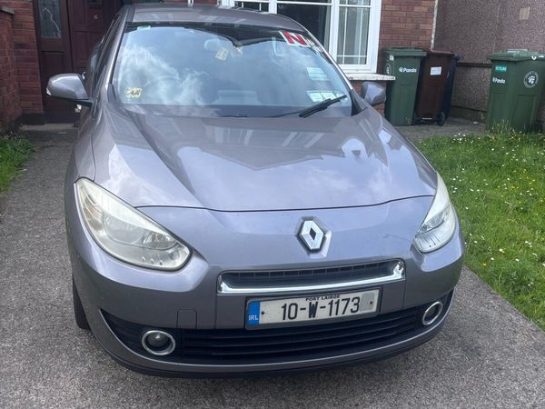 Renault Fluence Saloon, Diesel, 2010, Grey