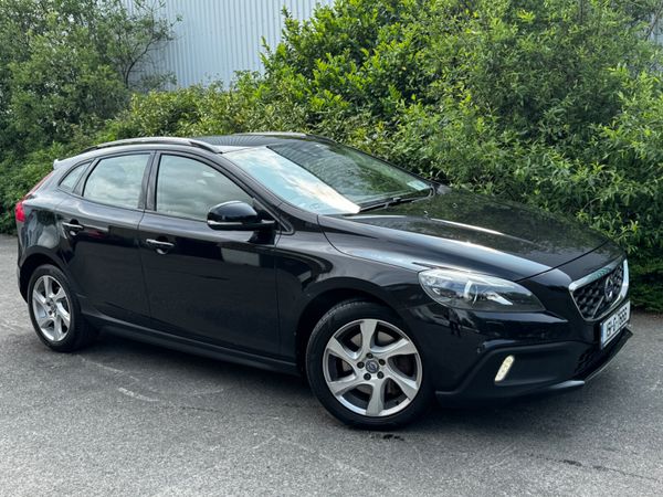 Volvo V40 Hatchback, Diesel, 2015, Black