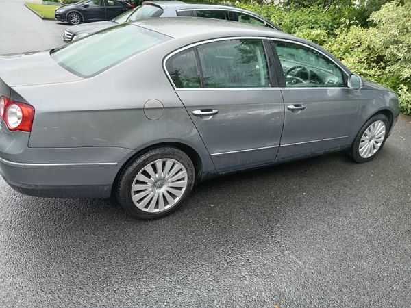 Volkswagen Passat Saloon, Diesel, 2008, Grey