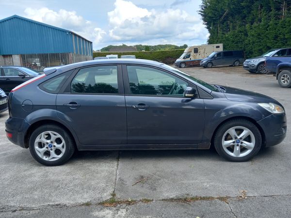 Ford Focus Hatchback, Diesel, 2011, Grey