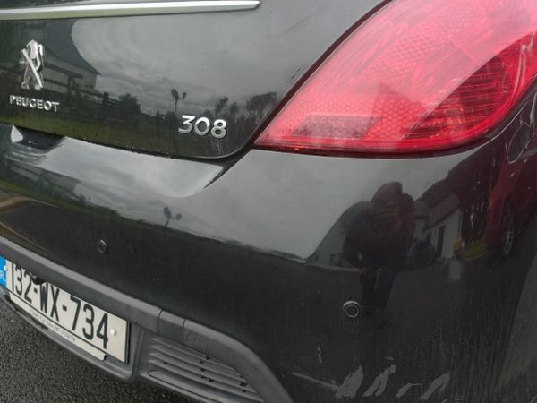 Peugeot 308 Hatchback, Diesel, 2013, Black