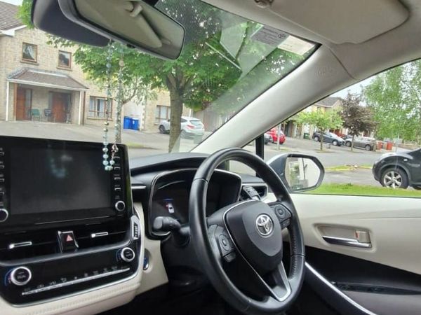 Toyota Corolla Saloon, Petrol Hybrid, 2022, Grey