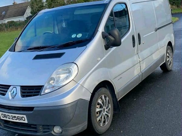 Renault Trafic MPV, Diesel, 2008, Silver