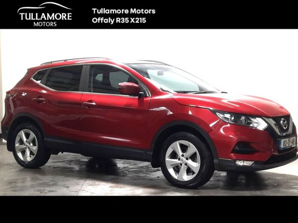 Nissan Qashqai MPV, Petrol, 2018, Red