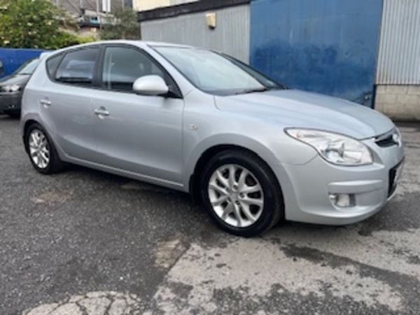 Hyundai i30 Hatchback, Diesel, 2010, Silver