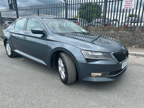 Skoda Superb Saloon, Diesel, 2019, Grey