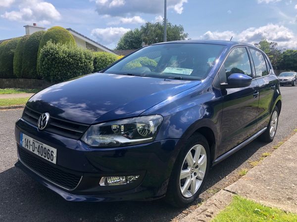 Volkswagen Polo Hatchback, Petrol, 2014, Blue